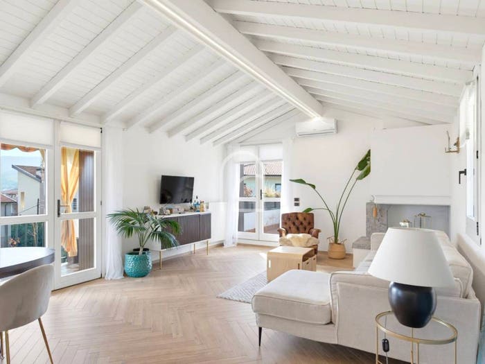 Casa trilocale in vendita in Viale Marco Enrico Bossi, Centro, Salò