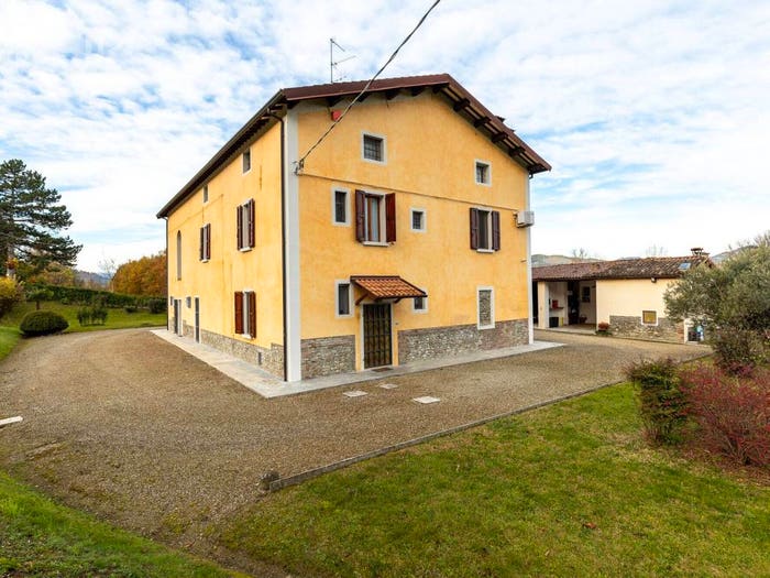 Casa con 6 locali in vendita in Via Codrignano, Borgo Tossignano