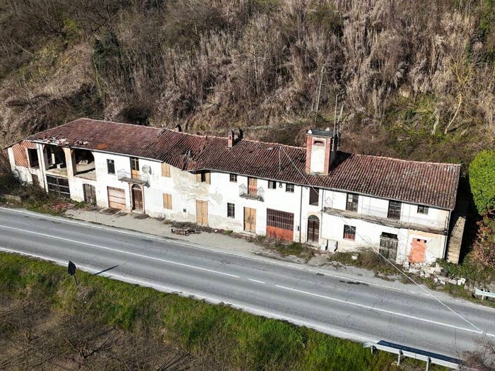 Casa con 6 locali in vendita in Frazione San Rocco Cherasca, Località Serre Madonna di Como, Alba