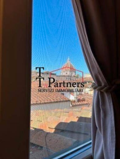 Appartamento trilocale in vendita in Via della Pergola, Duomo, Firenze