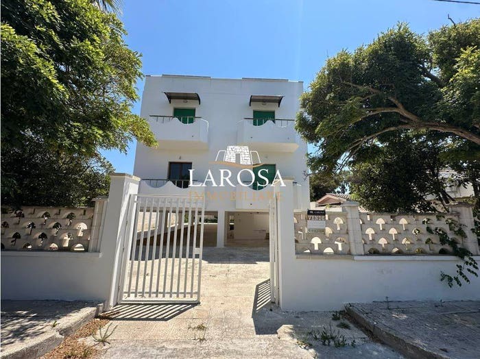 Appartamento con 5 locali in vendita in Via Mediterraneo, Rocca Vecchia, Melendugno