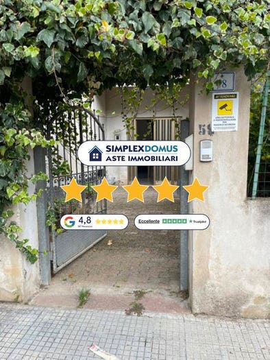 Appartamento con 6 locali in vendita in Via Galileo Galilei, Centro, Nuoro