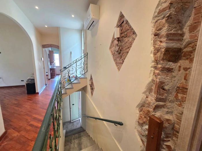 Appartamento con 6 locali in vendita in Centro, Cascina
