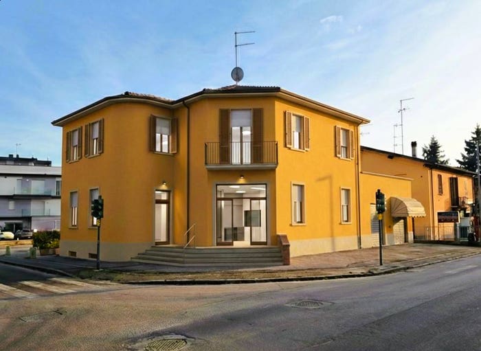 Casa con 6 locali in vendita in Strada Fontanini, Campus Gaione, Parma