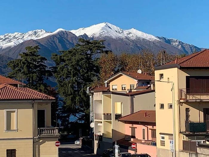 Appartamento con 6 locali in vendita in Corso Xxv Aprile No Number, Centro, Luino