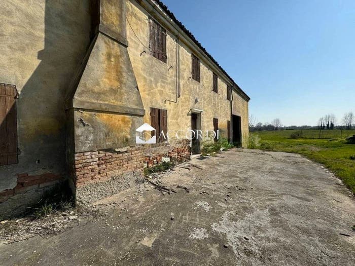 Casa con 6 locali in vendita in Via Principe Umberto, Centro Storico, Este