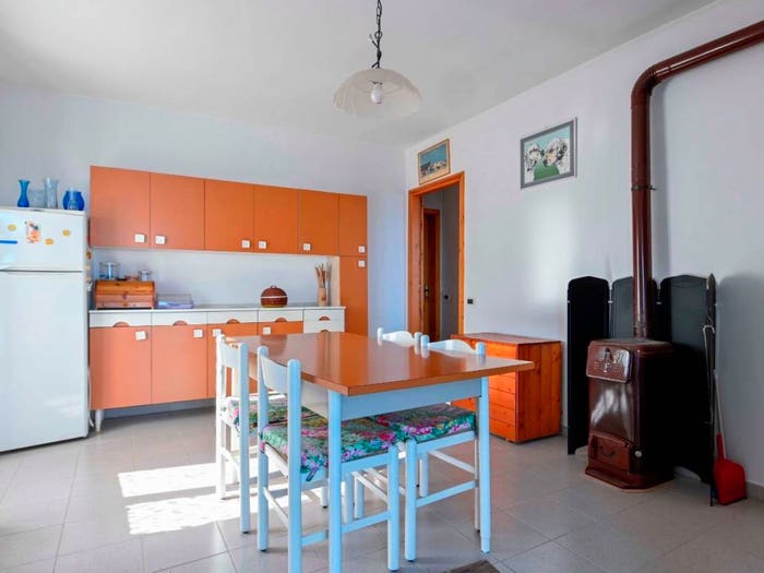 Casa con 6 locali in vendita in Via Frazione Ganda, Aviatico