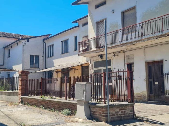Casa con 6 locali in vendita in Via Giacomo Matteotti, Centro, Deruta