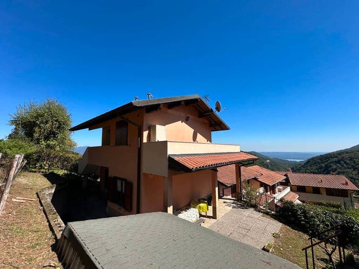 Appartamento bilocale in vendita in Via Vigne, Centro, Gignese