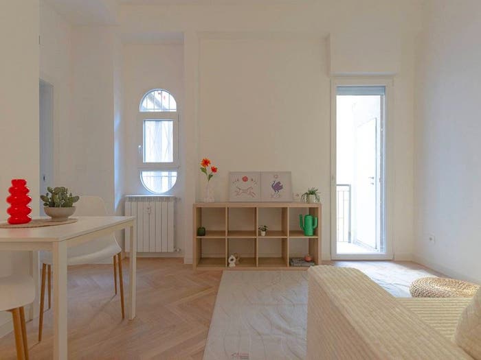 Appartamento bilocale in vendita in Viale Tunisia, Buenos Aires, Milano