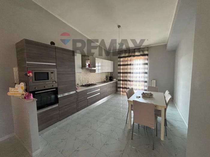 Appartamento con 5 locali in vendita in Via Giosuè Carducci, Apice
