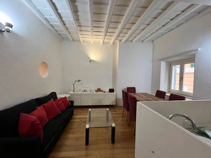 Appartamento quadrilocale in affitto in Piazza di Sant'Apollonia, Trastevere, Roma