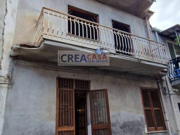 Appartamento con 5 locali in vendita in via Nunzio Nasi, Gaggi