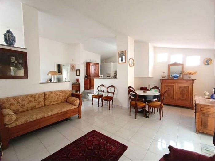 Appartamento con 5 locali in vendita in Via leonardo tola, Centro, Ozieri