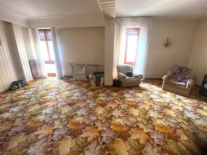 Appartamento con 5 locali in vendita in Centro Storico, Catanzaro