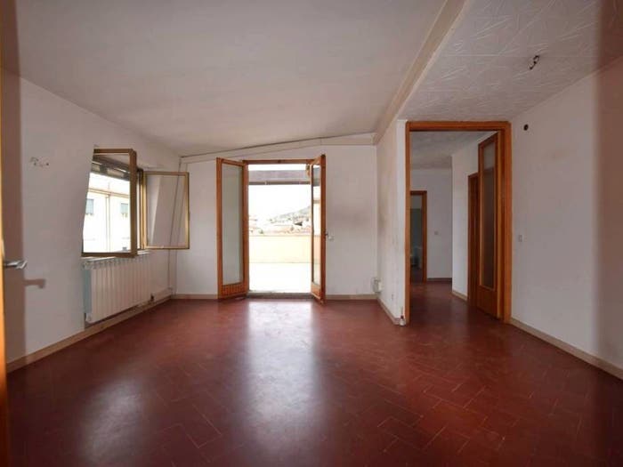 Appartamento con 6 locali in vendita in Centro, Poggibonsi