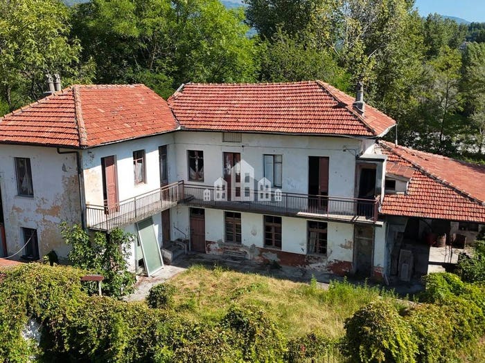 Casa con 6 locali in vendita in Località Bandone, Centro, Cuorgnè