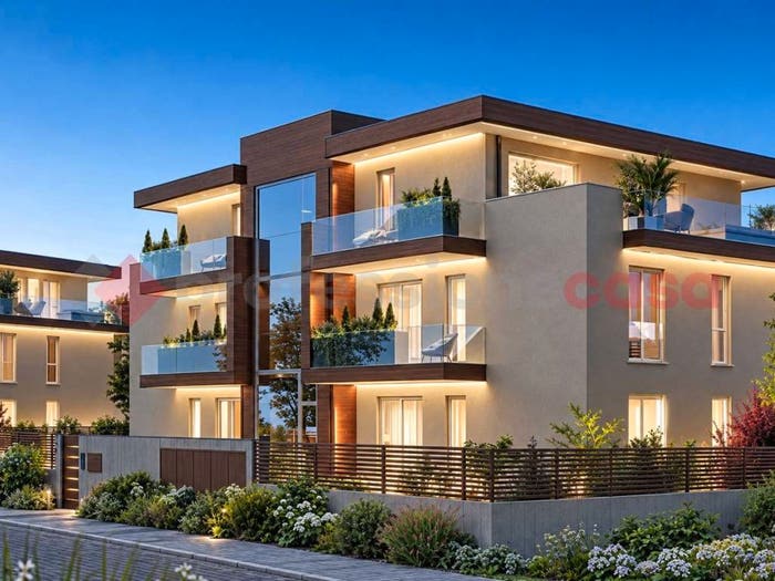 Appartamento quadrilocale in vendita in Via XX Settembre, Centro, Arona
