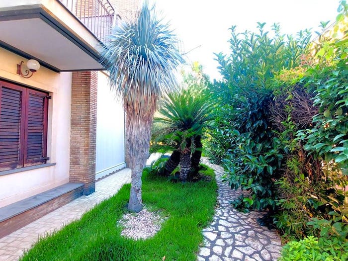 Casa con 6 locali in vendita in Via Ungaretti Interno, Centro, Giarre
