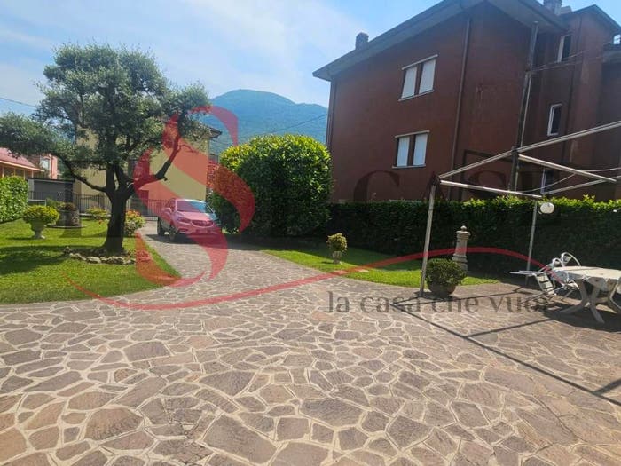 Casa quadrilocale in vendita in Centro, Albino