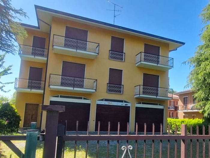 Casa con 6 locali in vendita in Via Provinciale, Monticello, Monticello Brianza