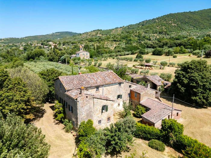 Casa con 6 locali in vendita in Case Sparse San Martino Bocena, Cortona