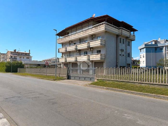 Appartamento quadrilocale in vendita in Via Alessandro Manzoni, Taverna, Montalto Uffugo