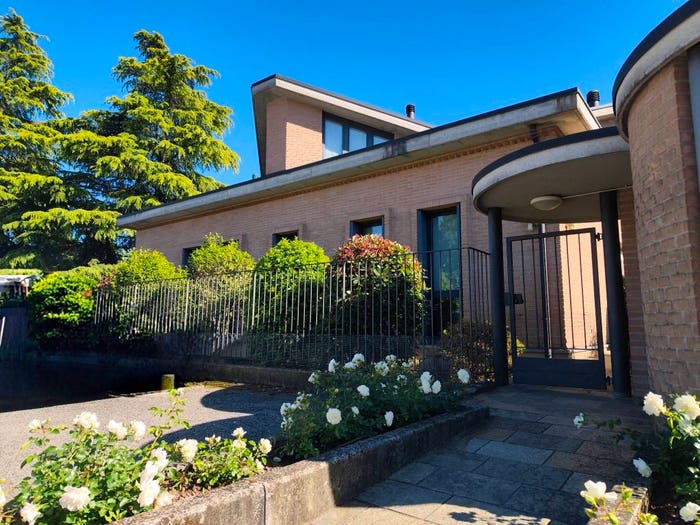 Casa con 6 locali in vendita in Via Pasquale Sottocorno, Ronchi, Gallarate
