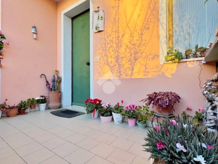 Casa con 5 locali in vendita in Via APSELLA, Montelabbate