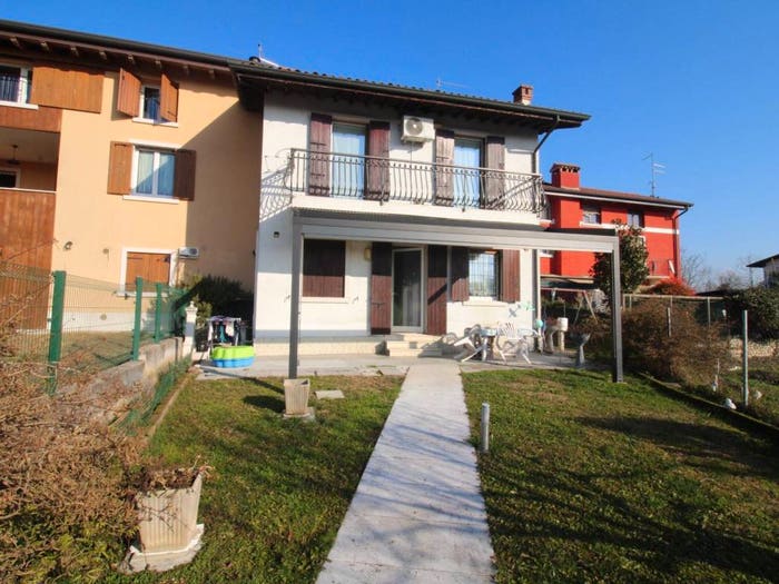 Casa con 5 locali in vendita in Via Chiesa, Settimo Balconi, Pescantina