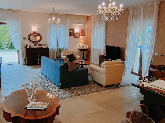 Casa con 6 locali in vendita in Baraccola Aspio, Ancona