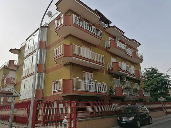 Appartamento trilocale in vendita in Via John Fitzgerald Kennedy, Casapulla