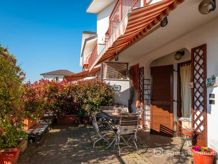 Casa con 6 locali in vendita in Via Avigliana, Piossasco