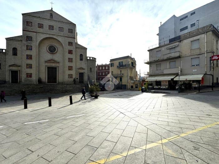 Appartamento con 5 locali in vendita in Via Delle Grazie, Centro, Nuoro