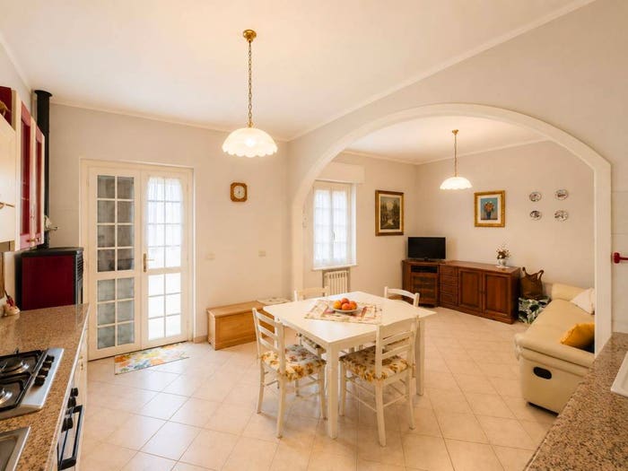 Casa trilocale in vendita in Via Perugia, Bettona