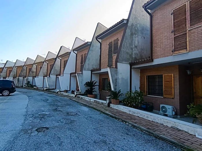 Casa con 6 locali in vendita in Via Capanna, Centro, Castelforte