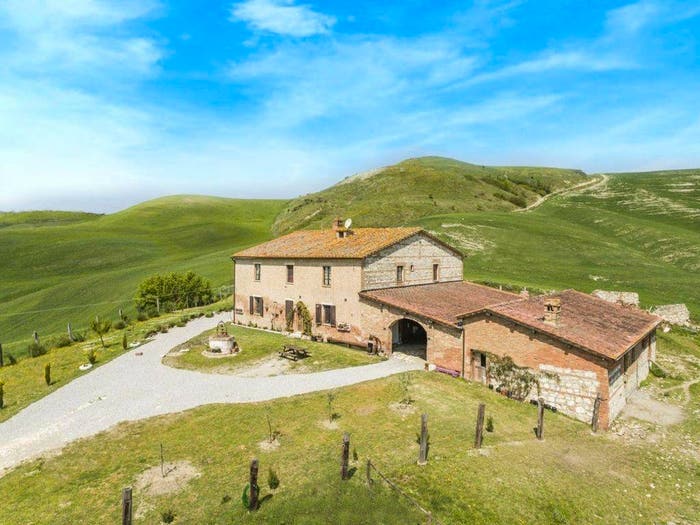 Casa con 6 locali in vendita in Via Bartolenga, Centro, Asciano