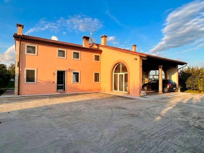 Casa con 6 locali in vendita in Via Ronche, Sossano