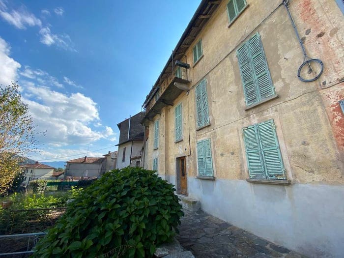 Casa con 6 locali in vendita in Via XXIV Maggio, Due Cossani, Dumenza