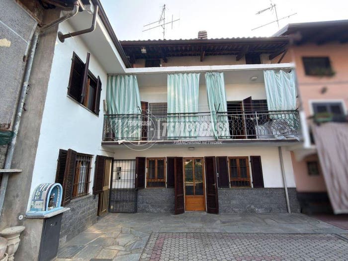 Casa con 6 locali in vendita in Via Eritrea, Centro, Pavone Canavese