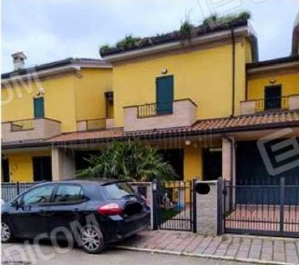 Appartamento con 6 locali in vendita in Via pola, San Giuseppe, Comacchio
