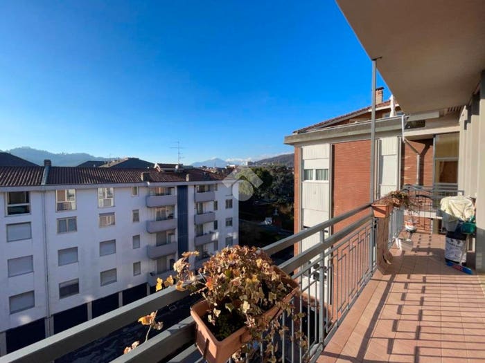 Appartamento quadrilocale in vendita in Via del Ponte Pietra, Conca Fiorita, Bergamo