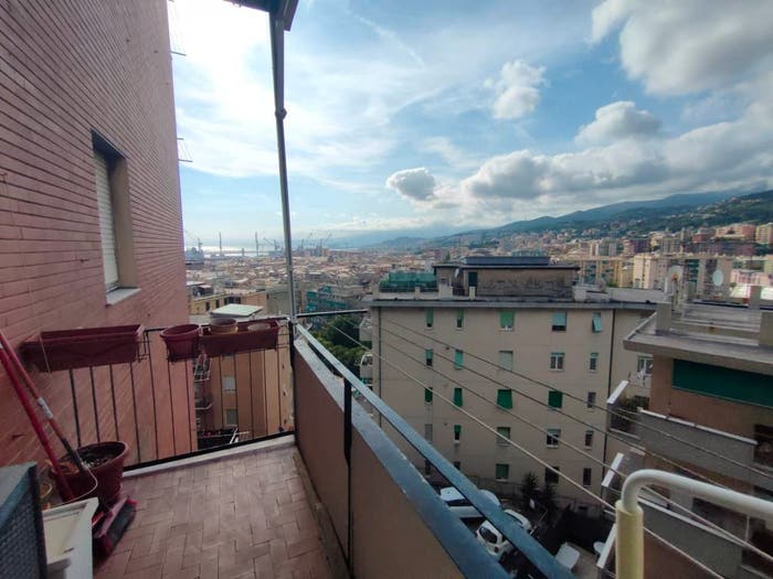 Appartamento trilocale in vendita in Via Antonio Sant'Elia, Sestri Ponente, Genova