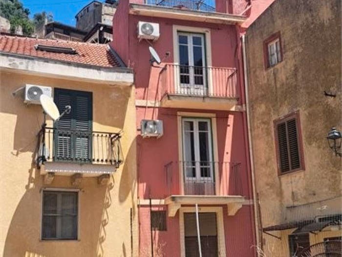 Appartamento con 6 locali in vendita in mili san pietro, Mili, Messina