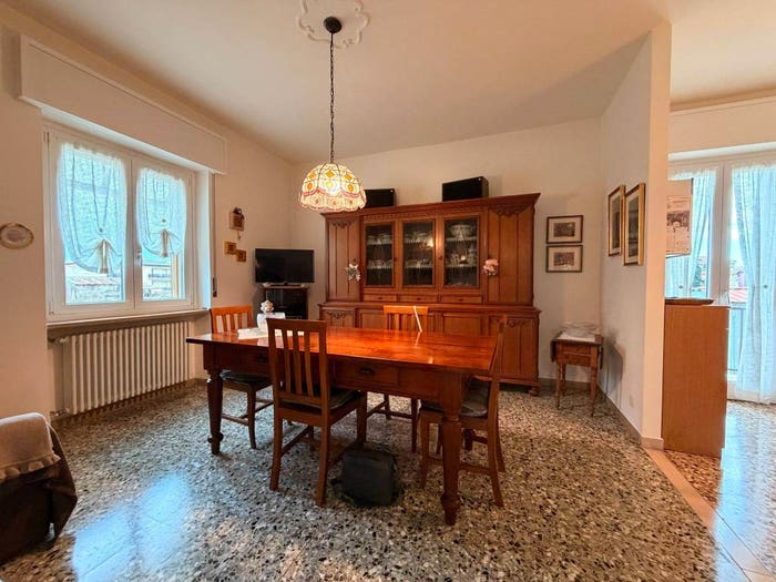 Casa con 6 locali in vendita in Via Mantovana, Via Mantovana Dossobuono, Verona