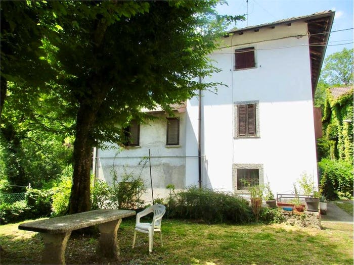 Casa con 6 locali in vendita in Viale Alle Fonti, Selino Basso, Sant'Omobono Terme
