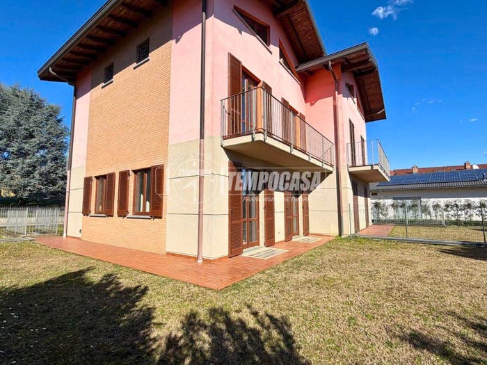 Casa con 6 locali in vendita in Via San Bartolomeo, Missaglia