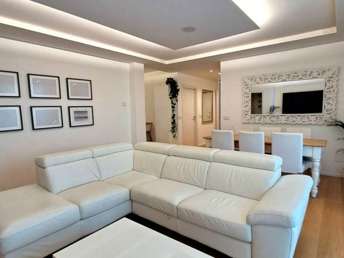 Appartamento trilocale in vendita in Via Vincenzo Monti, Caravate