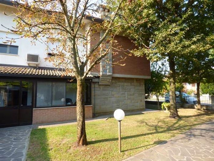 Casa con 6 locali in vendita in Via Niccolò Copernico, Centro, Conselice