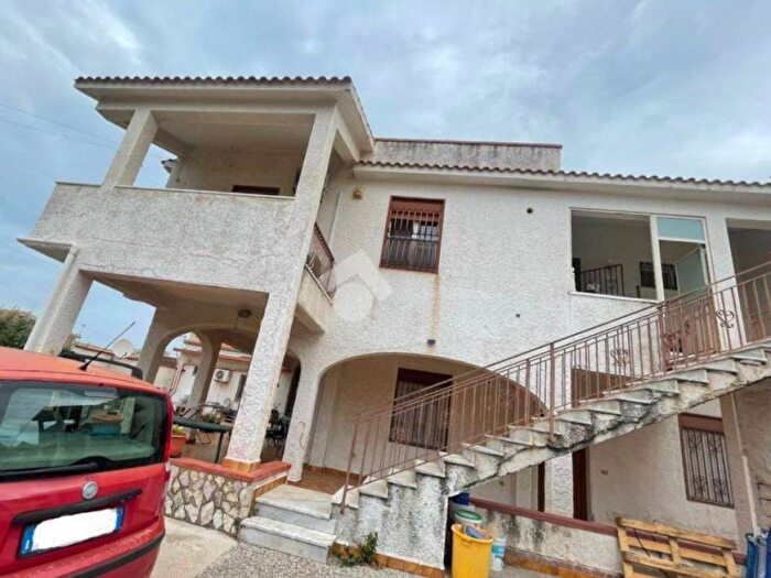 Casa quadrilocale in vendita in Via delle cicogne, Milioti, Carini